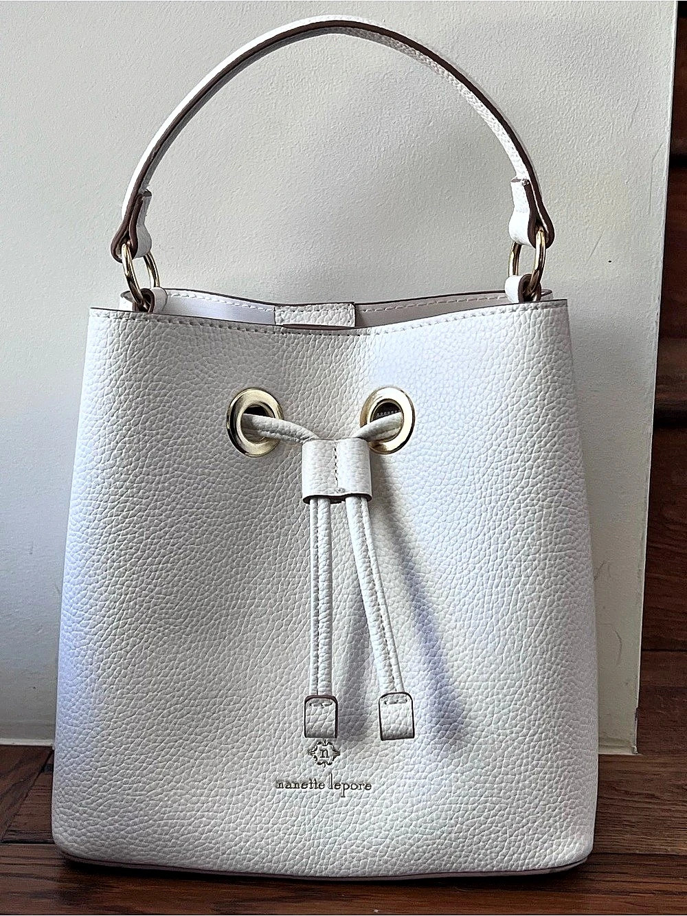 Nanette Lepore White Pebbled Bucket Bag Gold Hardware Drawstring Shoulder Bag